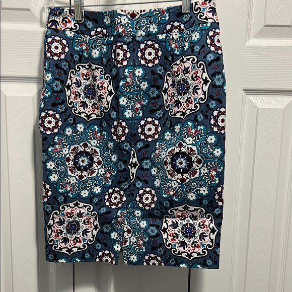 LOFT Blue and White Pencil Skirt Knee-Length Work Style - Picture 3 of 5